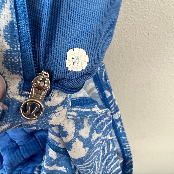 Lululemon Run: Ultra Short II Beachy Floral White Porcelaine - Picture 6 of 6